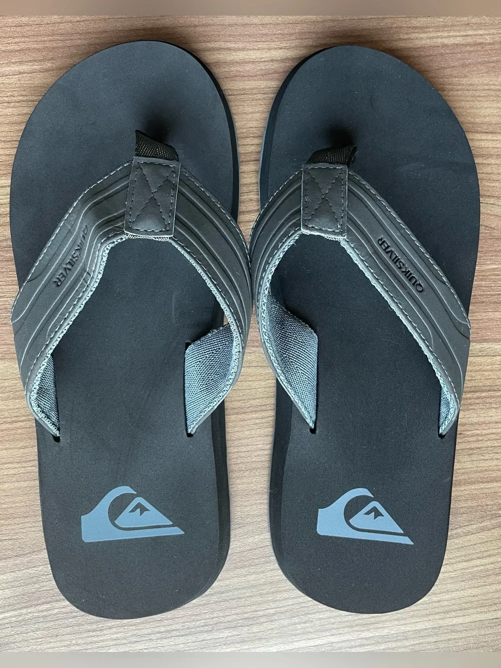 Quiksilver Men's Monkey Wrench Sandals Size 7 Black Grey Flip Flops Thong Worn 1